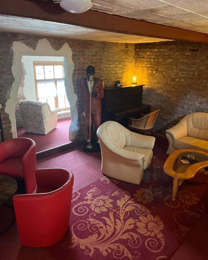 Gasthof & Pension "Schwarzer Adler" Масерберг Екстериор снимка